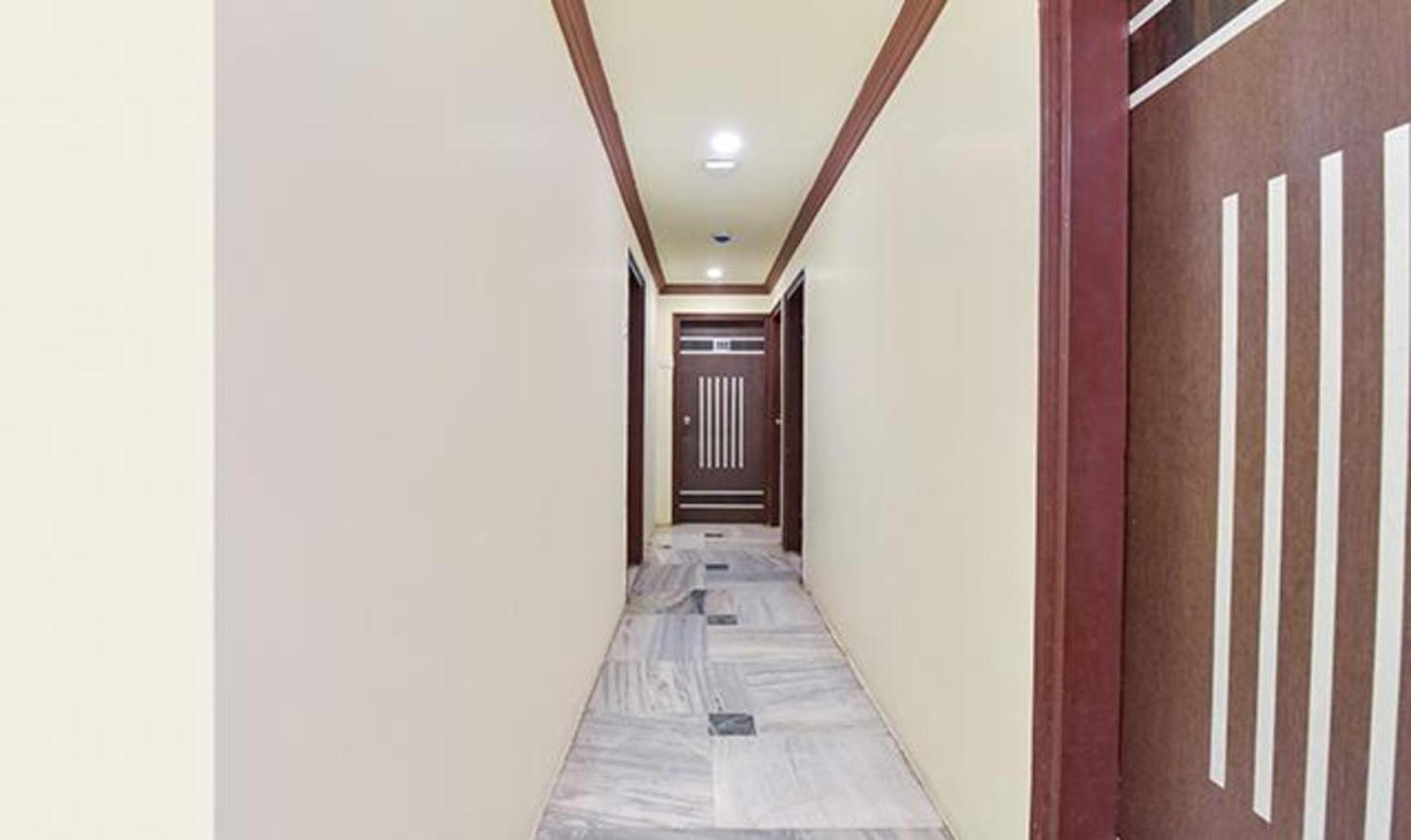Fabexpress Poonam Palace Ахмедабад Екстериор снимка
