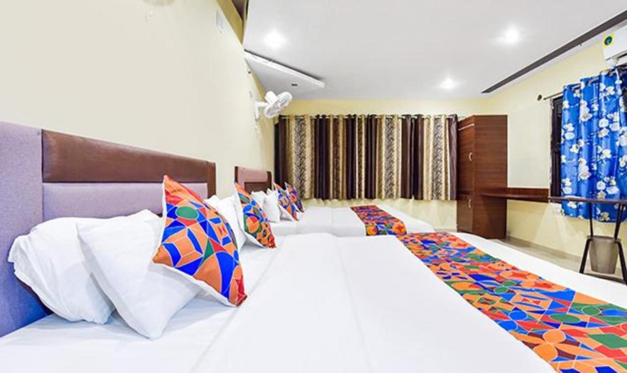 Fabexpress Poonam Palace Ахмедабад Екстериор снимка